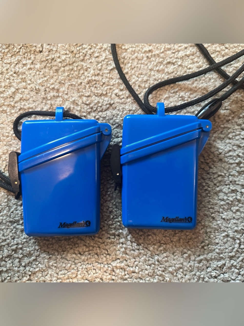 Magellan Outdoors Card Holder vtg set of 2 - Picture 4 of 4